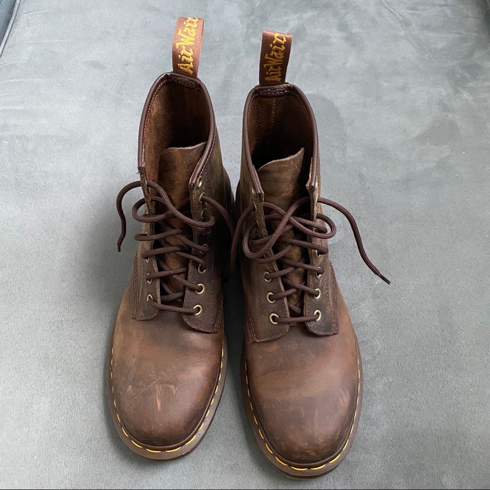 NWOT Dr Martens 1460 Crazy Horse Leather Boots